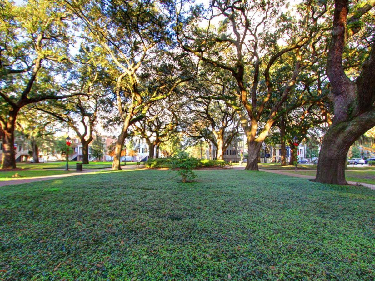 Bird Baldwin Parlor Villa Savannah Exterior foto